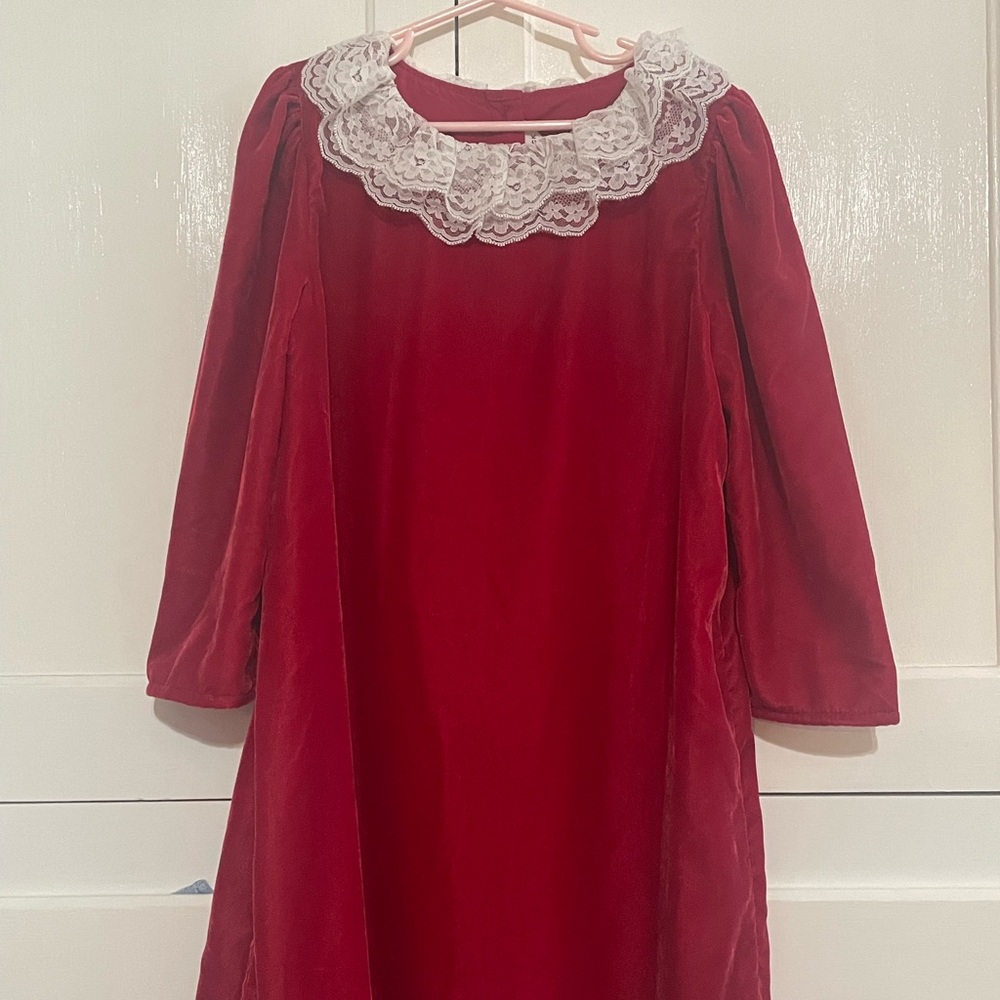 Red velvet w lace collar. Janie and Jack.